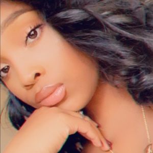 Meet your Posher, Tiara